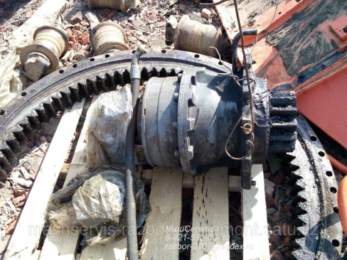 Круг Hitachi ZX200, ZX370, ZX330, ZX270, EX300