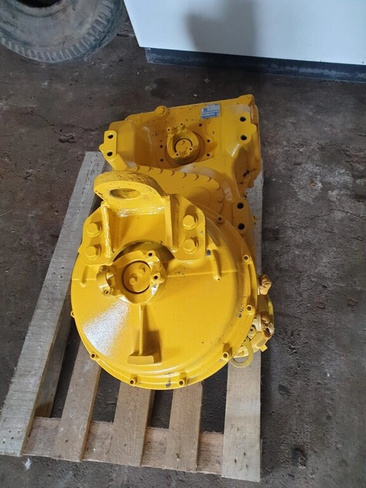 Коробка передач John Deere 444 ZF 4wg 130