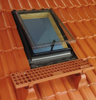 Окно-люк Fakro WLI для скатной крыши